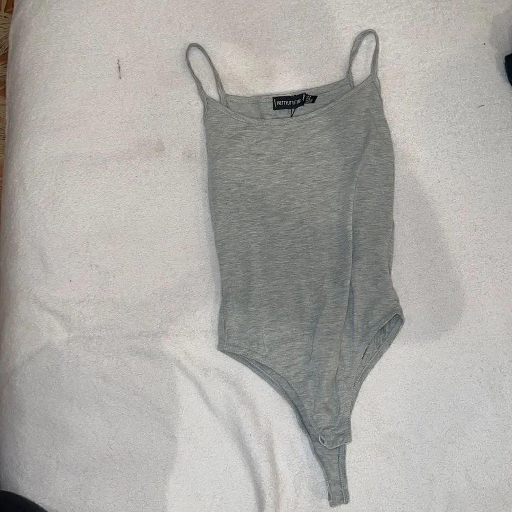 Prettylittlething gray tank body suit new with tags size 0